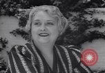 Immagine di Clara Kimball Young Los Angeles California USA, 1939, secondo 52 filmato di repertorio 65675074179