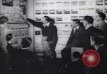 Immagine di Walter Disney con gli artisti Burbank California USA, 1943, secondo 6 filmato di repertorio 65675074183
