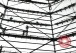 Standbild Sowjetische Arbeiter bauen Stalingrad wieder auf Stalingrad Russland Sowjetunion, 1945, aus Sekunde 22 historischem Filmmaterial Videoclip 65675074192