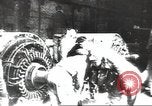 Standbild Sowjetische Arbeiter bauen Stalingrad wieder auf Stalingrad Russland Sowjetunion, 1945, aus Sekunde 29 historischem Filmmaterial Videoclip 65675074192