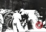 Standbild Sowjetische Arbeiter bauen Stalingrad wieder auf Stalingrad Russland Sowjetunion, 1945, aus Sekunde 33 historischem Filmmaterial Videoclip 65675074192