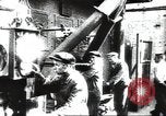 Standbild Sowjetische Arbeiter bauen Stalingrad wieder auf Stalingrad Russland Sowjetunion, 1945, aus Sekunde 36 historischem Filmmaterial Videoclip 65675074192