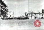 Standbild May Day Parade Stalingrad Russland Sowjetunion, 1945, aus Sekunde 9 historischem Filmmaterial Videoclip 65675074193