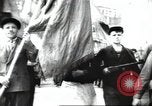 Standbild May Day Parade Stalingrad Russland Sowjetunion, 1945, aus Sekunde 29 historischem Filmmaterial Videoclip 65675074193