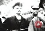 Standbild May Day Parade Stalingrad Russland Sowjetunion, 1945, aus Sekunde 38 historischem Filmmaterial Videoclip 65675074193