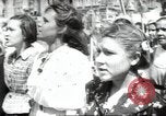 Standbild May Day Parade Stalingrad Russland Sowjetunion, 1945, aus Sekunde 45 historischem Filmmaterial Videoclip 65675074193