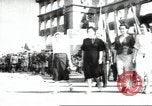 Standbild May Day Parade Stalingrad Russland Sowjetunion, 1945, aus Sekunde 49 historischem Filmmaterial Videoclip 65675074193