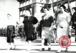 Standbild May Day Parade Stalingrad Russland Sowjetunion, 1945, aus Sekunde 50 historischem Filmmaterial Videoclip 65675074193