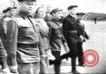 Standbild May Day Parade Stalingrad Russland Sowjetunion, 1945, aus Sekunde 59 historischem Filmmaterial Videoclip 65675074193