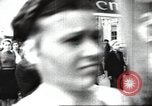 Standbild May Day Parade Stalingrad Russland Sowjetunion, 1945, aus Sekunde 62 historischem Filmmaterial Videoclip 65675074193