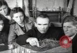 Standbild Landwirte Sowjetunion, 1947, aus Sekunde 32 historischem Filmmaterial Videoclip 65675074203