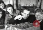Standbild Landwirte Sowjetunion, 1947, aus Sekunde 36 historischem Filmmaterial Videoclip 65675074203