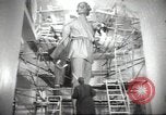 Immagine di Monumento a Maxiom Gorky Unione Sovietica, 1947, secondo 9 filmato di repertorio 65675074206