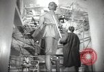 Immagine di Monumento a Maxiom Gorky Unione Sovietica, 1947, secondo 20 filmato di repertorio 65675074206