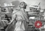 Immagine di Monumento a Maxiom Gorky Unione Sovietica, 1947, secondo 59 filmato di repertorio 65675074206