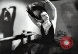 Immagine di Ballerina Maya Plisetskaya Mosca Russia Unione Sovietica, 1947, secondo 26 filmato di repertorio 65675074217