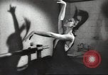 Immagine di Ballerina Maya Plisetskaya Mosca Russia Unione Sovietica, 1947, secondo 30 filmato di repertorio 65675074217