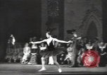 Immagine di Ballerina Maya Plisetskaya Mosca Russia Unione Sovietica, 1947, secondo 51 filmato di repertorio 65675074217