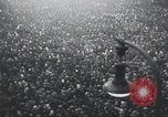 Immagine di Folla ceca Praga Cecoslovacchia, 1953, secondo 3 filmato di repertorio 65675074241