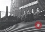 Immagine di Folla ceca Praga Cecoslovacchia, 1953, secondo 17 filmato di repertorio 65675074241