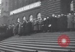 Immagine di Folla ceca Praga Cecoslovacchia, 1953, secondo 24 filmato di repertorio 65675074241