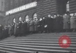 Immagine di Folla ceca Praga Cecoslovacchia, 1953, secondo 25 filmato di repertorio 65675074241