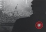 Immagine di Folla ceca Praga Cecoslovacchia, 1953, secondo 30 filmato di repertorio 65675074241