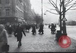 Immagine di Folla ceca Praga Cecoslovacchia, 1953, secondo 1 filmato di repertorio 65675074242