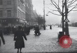 Immagine di Folla ceca Praga Cecoslovacchia, 1953, secondo 3 filmato di repertorio 65675074242