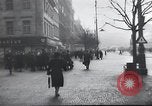 Immagine di Folla ceca Praga Cecoslovacchia, 1953, secondo 4 filmato di repertorio 65675074242