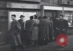 Immagine di Folla ceca Praga Cecoslovacchia, 1953, secondo 10 filmato di repertorio 65675074242