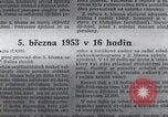 Immagine di Folla ceca Praga Cecoslovacchia, 1953, secondo 33 filmato di repertorio 65675074242