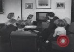 Immagine di Folla ceca Praga Cecoslovacchia, 1953, secondo 37 filmato di repertorio 65675074242