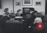 Immagine di Folla ceca Praga Cecoslovacchia, 1953, secondo 38 filmato di repertorio 65675074242