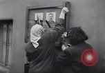 Immagine di Popolo ceco Praga Cecoslovacchia, 1953, secondo 6 filmato di repertorio 65675074244