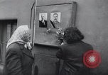 Immagine di Popolo ceco Praga Cecoslovacchia, 1953, secondo 8 filmato di repertorio 65675074244