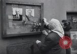 Immagine di Popolo ceco Praga Cecoslovacchia, 1953, secondo 14 filmato di repertorio 65675074244