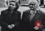 Immagine di Popolo ceco Praga Cecoslovacchia, 1953, secondo 16 filmato di repertorio 65675074244