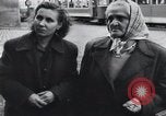 Immagine di Popolo ceco Praga Cecoslovacchia, 1953, secondo 17 filmato di repertorio 65675074244