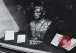 Immagine di Popolo ceco Praga Cecoslovacchia, 1953, secondo 36 filmato di repertorio 65675074244
