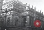 Immagine di Popolo ceco Praga Cecoslovacchia, 1953, secondo 50 filmato di repertorio 65675074244