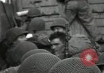 Standbild USA Soldaten Saint Tropez Frankreich, 1944, aus Sekunde 59 historischem Filmmaterial Videoclip 65675074251