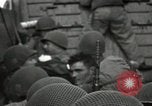 Standbild USA Soldaten Saint Tropez Frankreich, 1944, aus Sekunde 61 historischem Filmmaterial Videoclip 65675074251