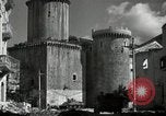 Standbild United States Army Infantry in Fondi Fondi Italien, 1944, aus Sekunde 7 historischem Filmmaterial Videoclip 65675074257