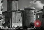 Standbild United States Army Infantry in Fondi Fondi Italien, 1944, aus Sekunde 15 historischem Filmmaterial Videoclip 65675074257