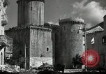 Standbild United States Army Infantry in Fondi Fondi Italien, 1944, aus Sekunde 18 historischem Filmmaterial Videoclip 65675074257