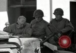Standbild United States Army Infantry in Fondi Fondi Italien, 1944, aus Sekunde 26 historischem Filmmaterial Videoclip 65675074257