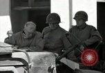 Standbild United States Army Infantry in Fondi Fondi Italien, 1944, aus Sekunde 27 historischem Filmmaterial Videoclip 65675074257
