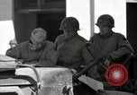 Standbild United States Army Infantry in Fondi Fondi Italien, 1944, aus Sekunde 30 historischem Filmmaterial Videoclip 65675074257