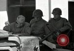 Standbild United States Army Infantry in Fondi Fondi Italien, 1944, aus Sekunde 33 historischem Filmmaterial Videoclip 65675074257